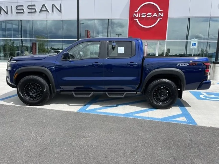 2023 Nissan Frontier PRO-4X photo 1