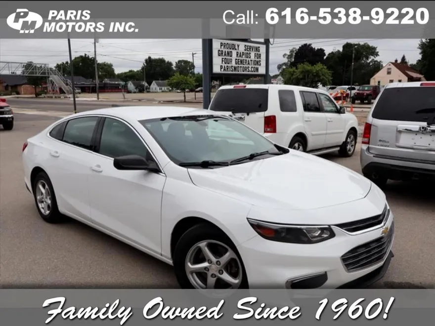 2017 Chevrolet Malibu LS photo 1