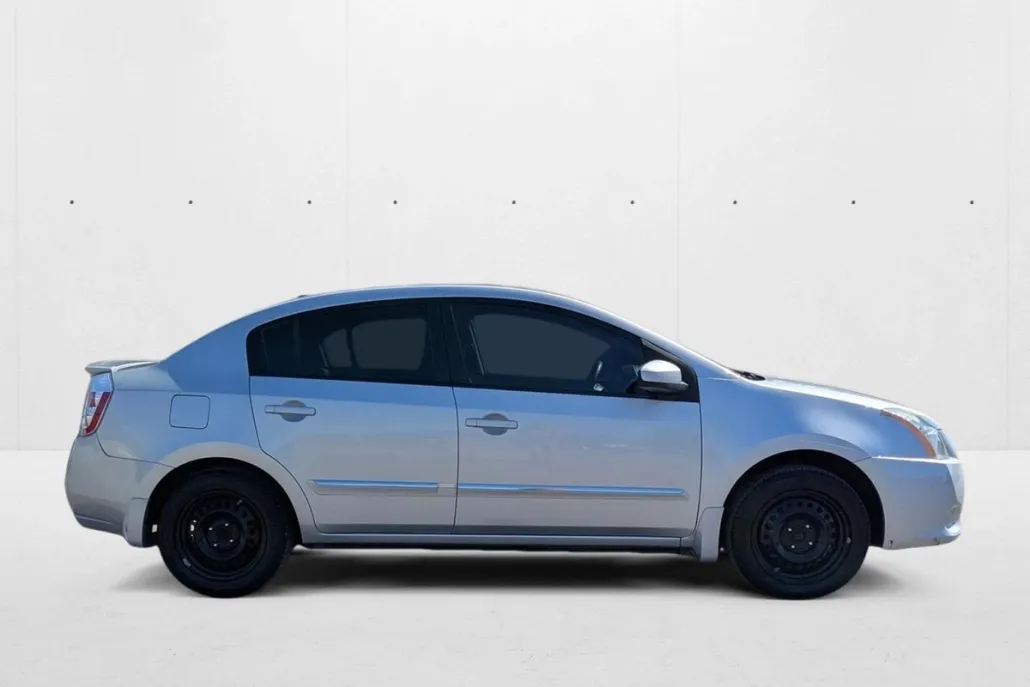 2012 Nissan Sentra 2.0 S photo 1