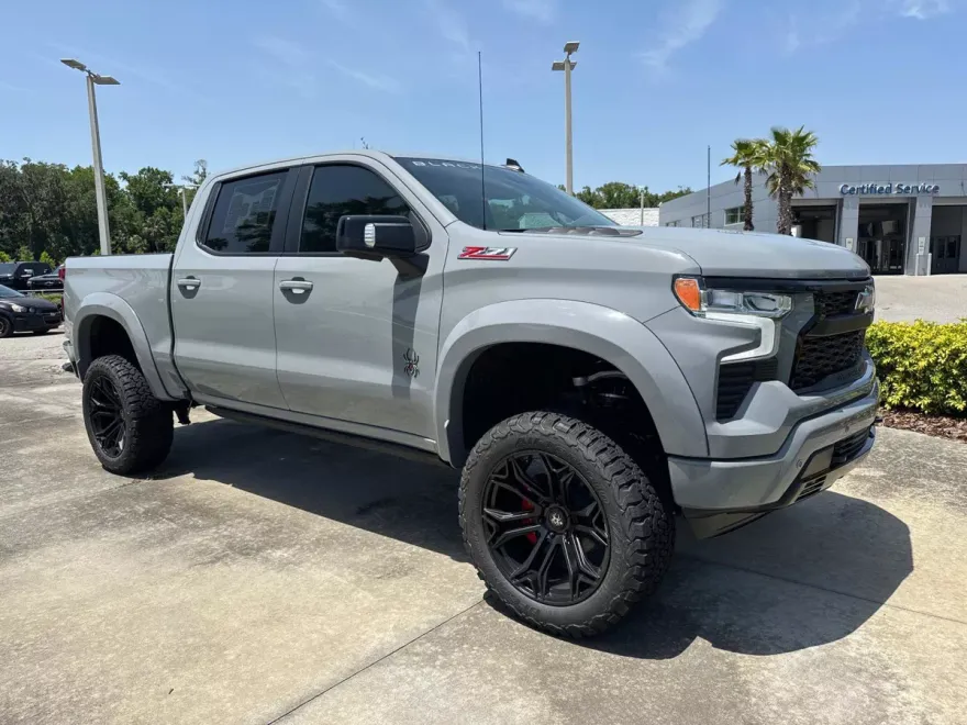 2025 Chevrolet Silverado 1500 RST photo 1
