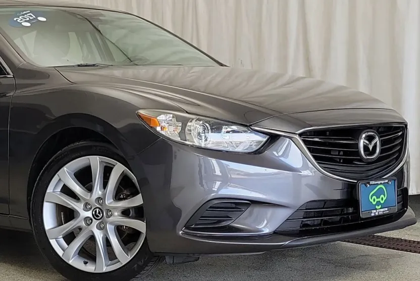 2017 Mazda Mazda6 Touring photo 1