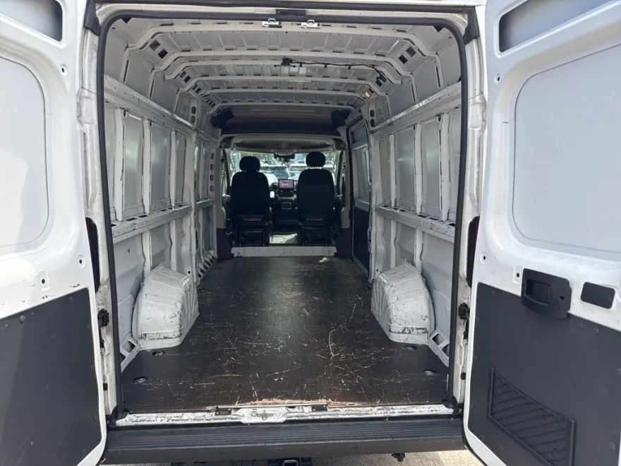 2022 Ram ProMaster 3500 Cargo Van photo 1