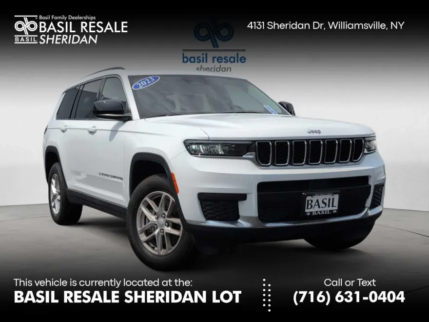 2023 Jeep Grand Cherokee Laredo photo 1
