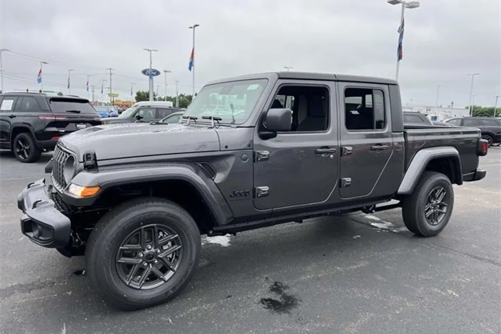 2025 Jeep Gladiator Sport S photo 1