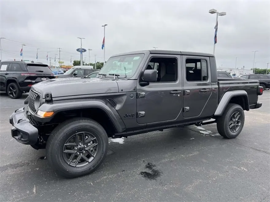 2025 Jeep Gladiator Sport S photo 1
