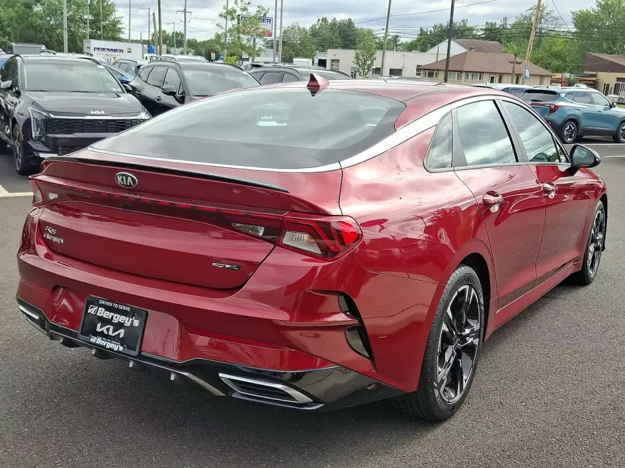 2021 Kia K5 GT-Line photo 1