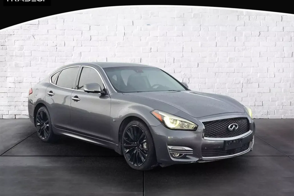2016 Infiniti Q70 3.7 photo 1