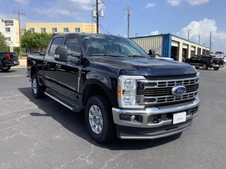 2023 Ford F-250 photo 1