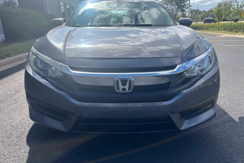 2016 Honda Civic LX photo 1