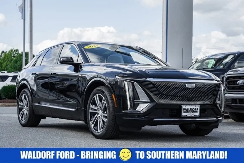 2024 Cadillac Lyriq Luxury photo 1
