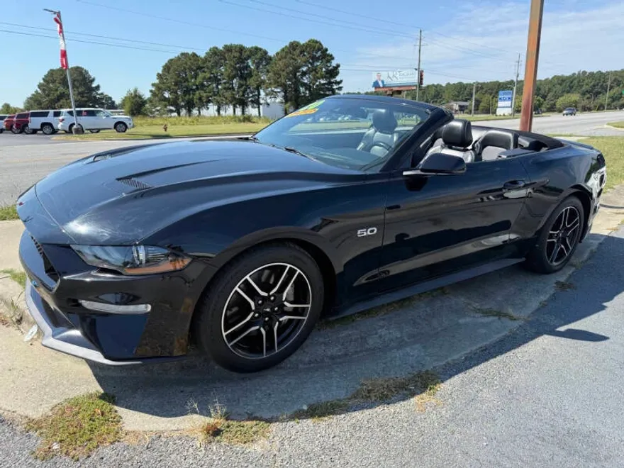 2020 Ford Mustang GT Premium photo 1