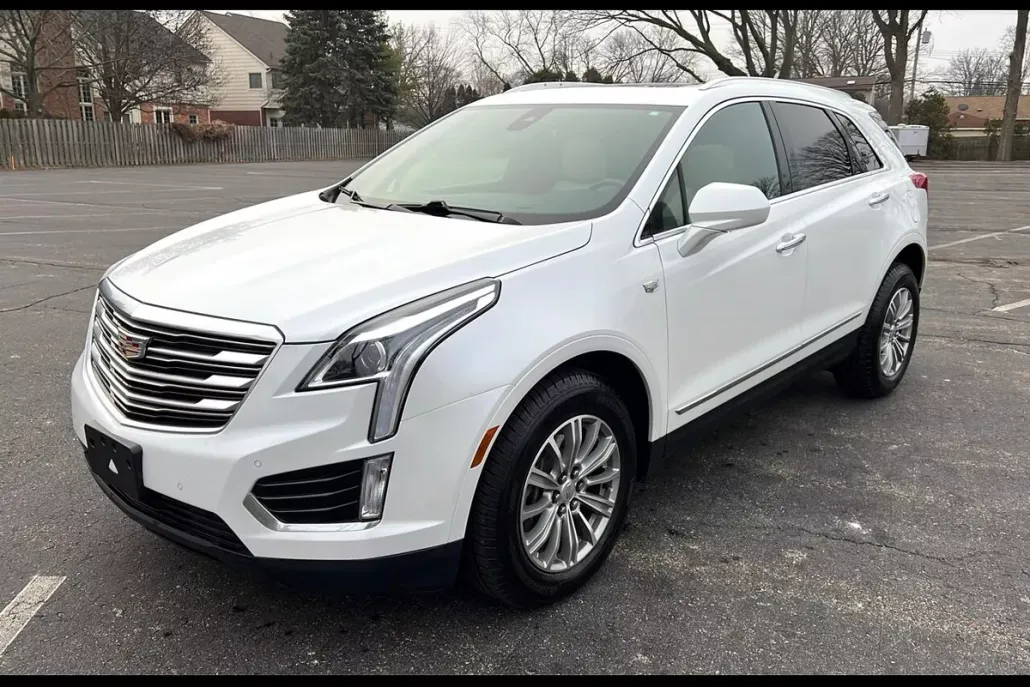 2017 Cadillac XT5 Luxury photo 1