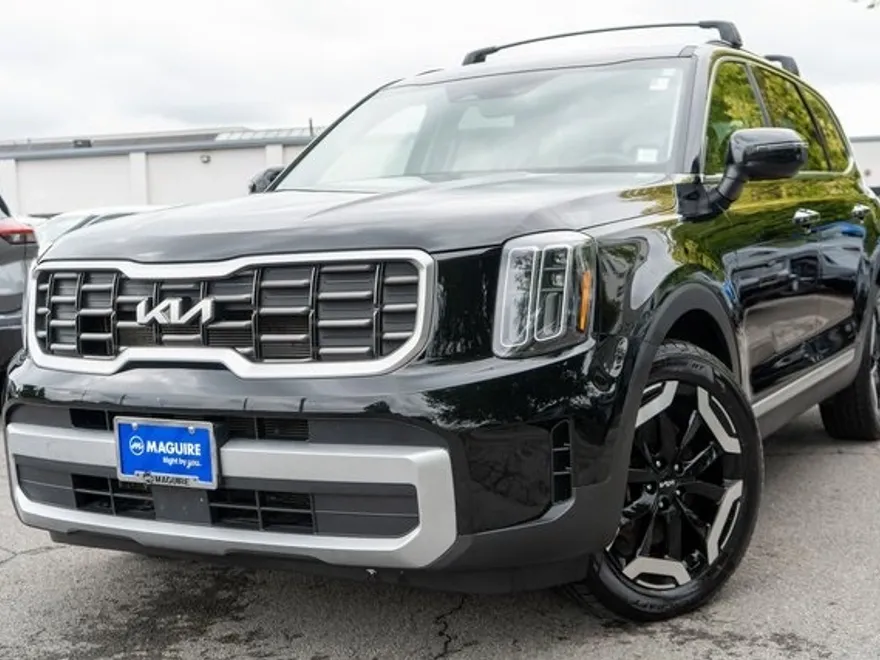 2023 Kia Telluride S photo 1