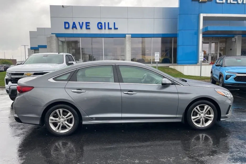 2018 Hyundai Sonata SEL photo 1