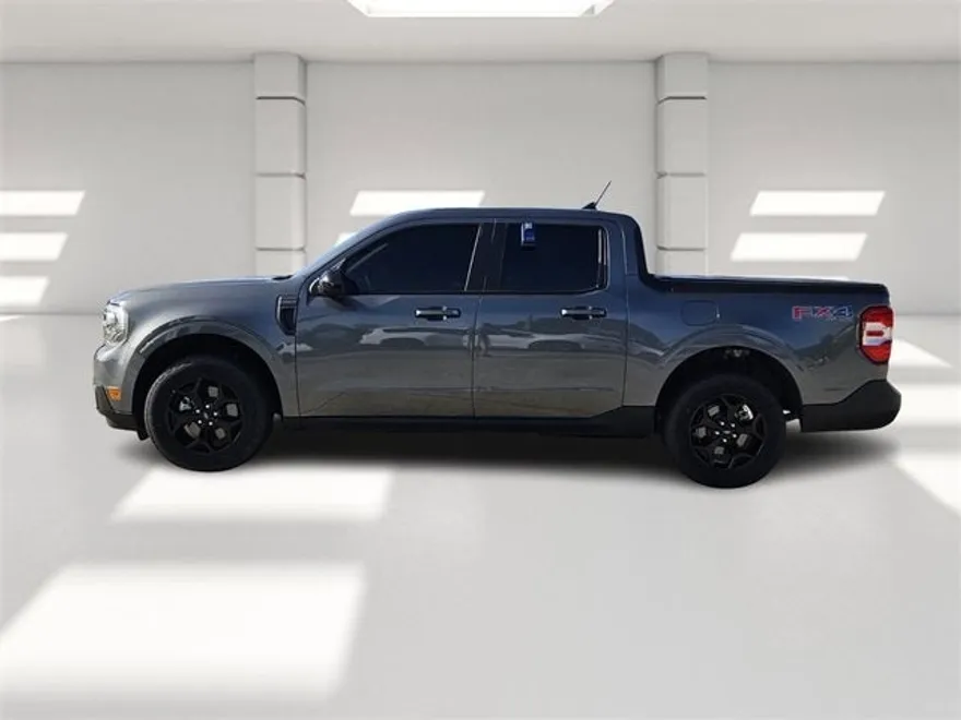 2024 Ford Maverick Lariat photo 1