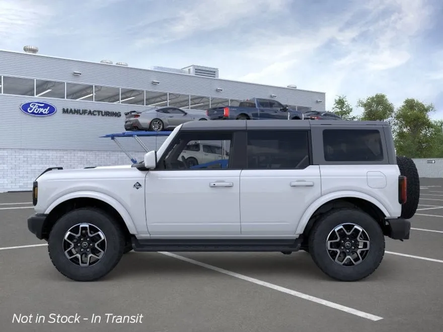 2025 Ford Bronco Outer Banks photo 1