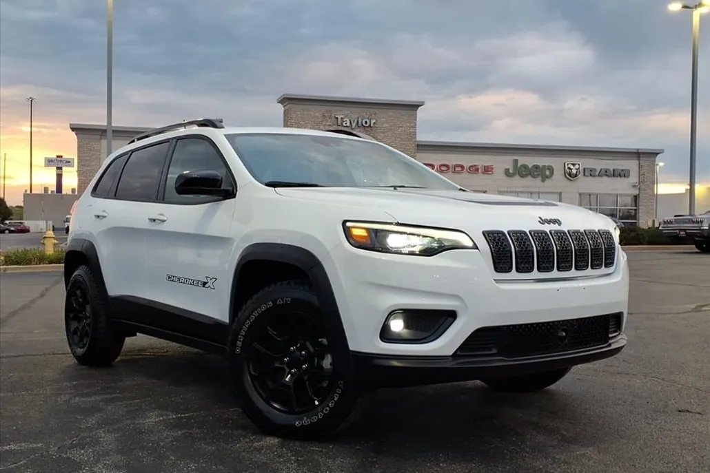 2022 Jeep Cherokee Latitude photo 1