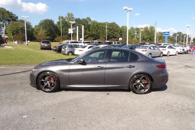 2018 Alfa Romeo Giulia Ti Sport photo 1