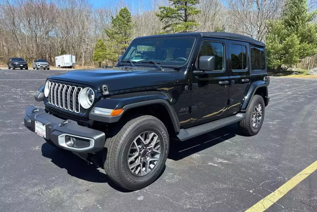 2025 Jeep Wrangler Sahara photo 1