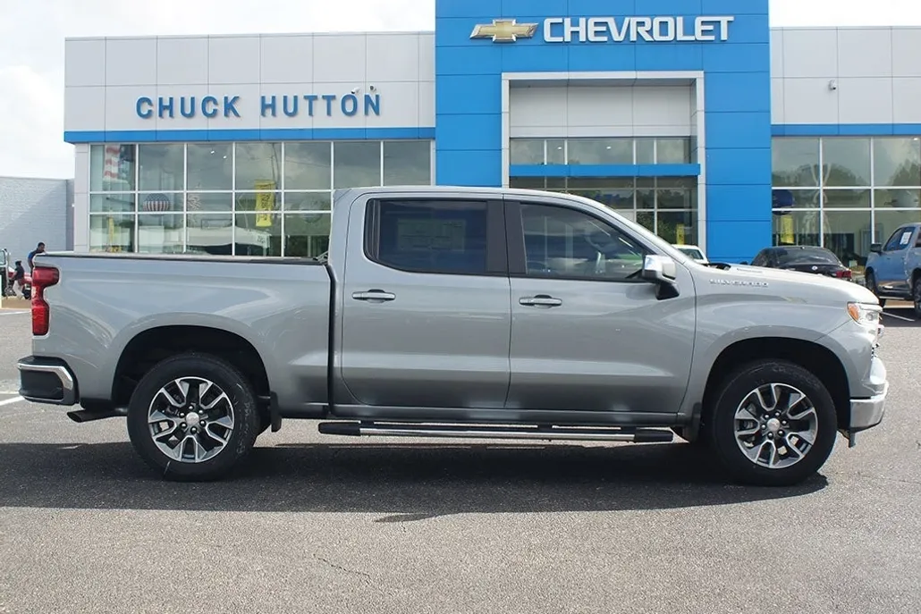 2025 Chevrolet Silverado 1500 LT photo 1