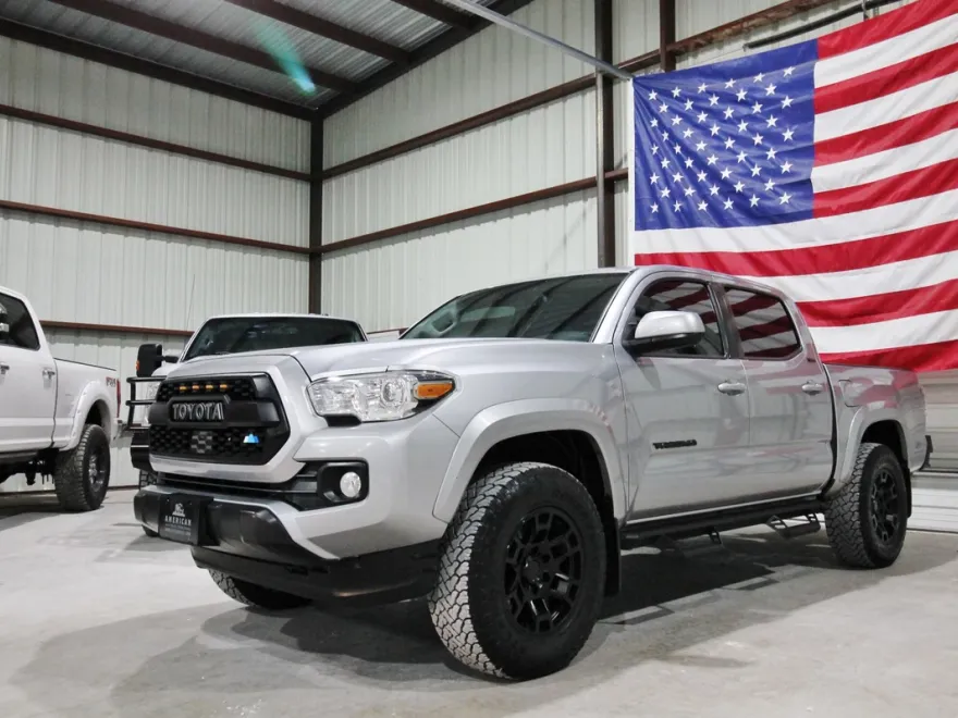 2021 Toyota Tacoma SR5 photo 1