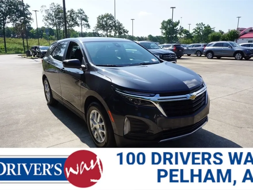 2022 Chevrolet Equinox LT photo 1