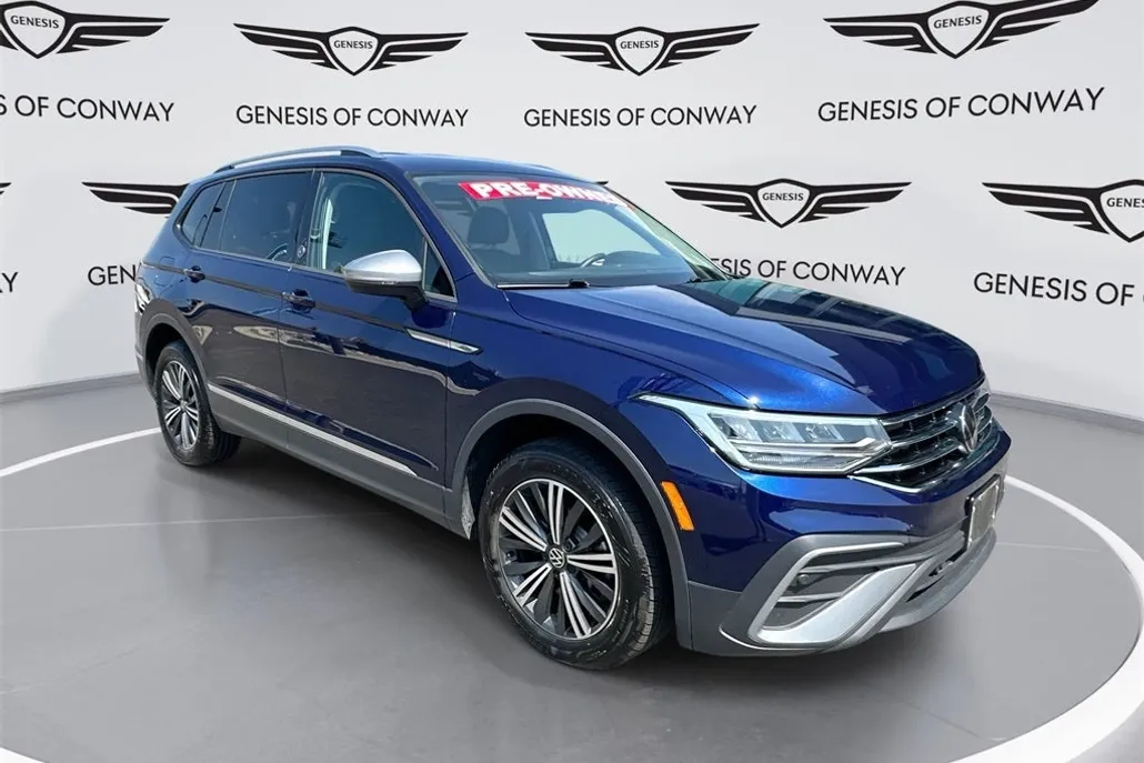 2024 Volkswagen Tiguan Wolfsburg Edition photo 1
