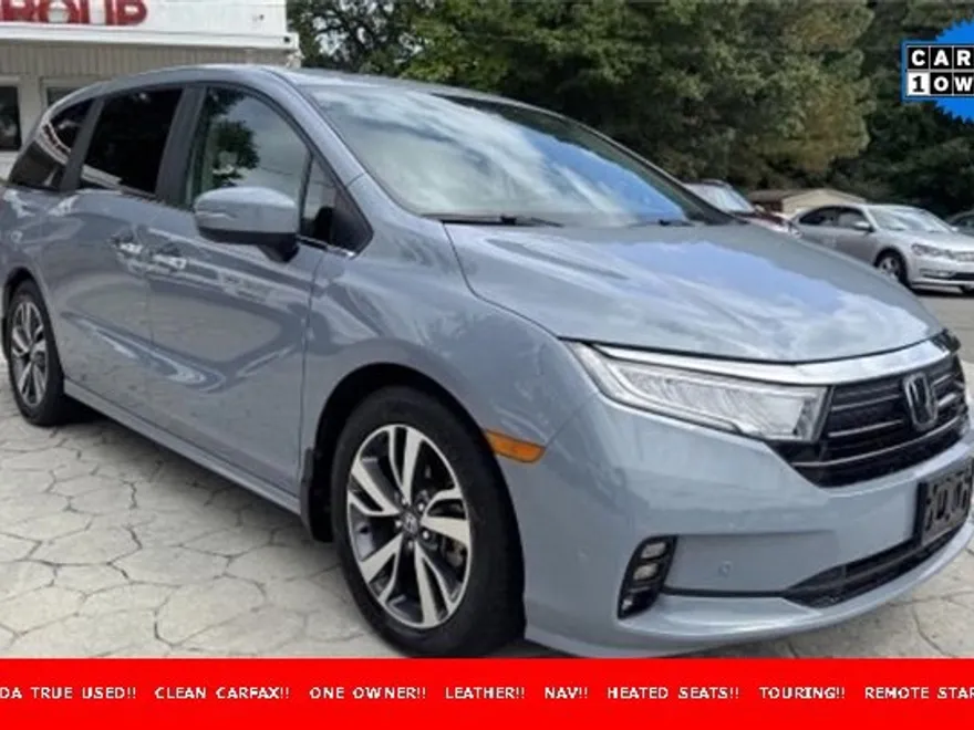 2023 Honda Odyssey Touring photo 1