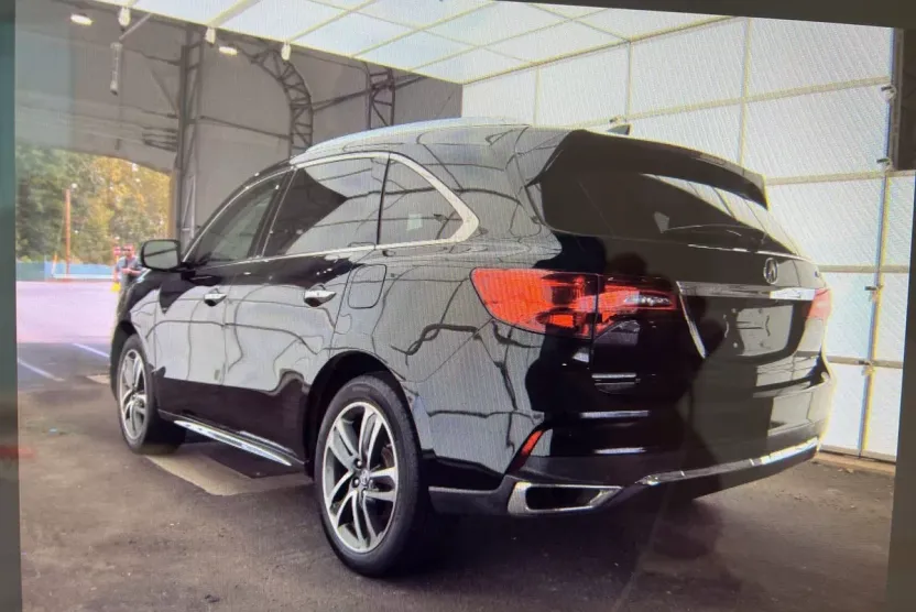 2017 Acura MDX SH-AWD Advance photo 1