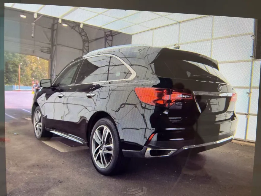 2017 Acura MDX SH-AWD Advance photo 1
