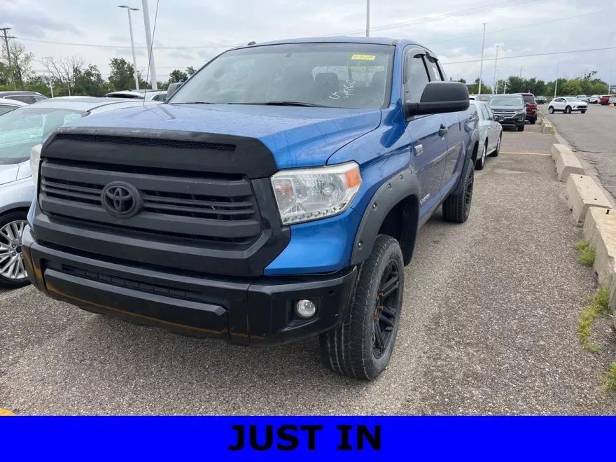 2016 Toyota Tundra TRD Pro photo 1