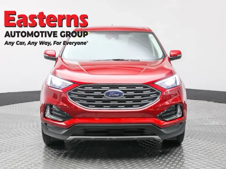 2024 Ford Edge Titanium photo 1
