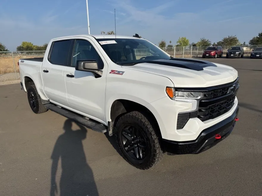 2024 Chevrolet Silverado 1500 LT Trail Boss photo 1