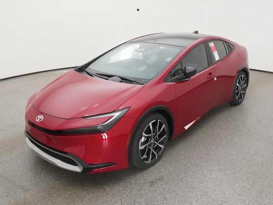 2025 Toyota Prius XSE Premium Plug-in Hybrid photo 1