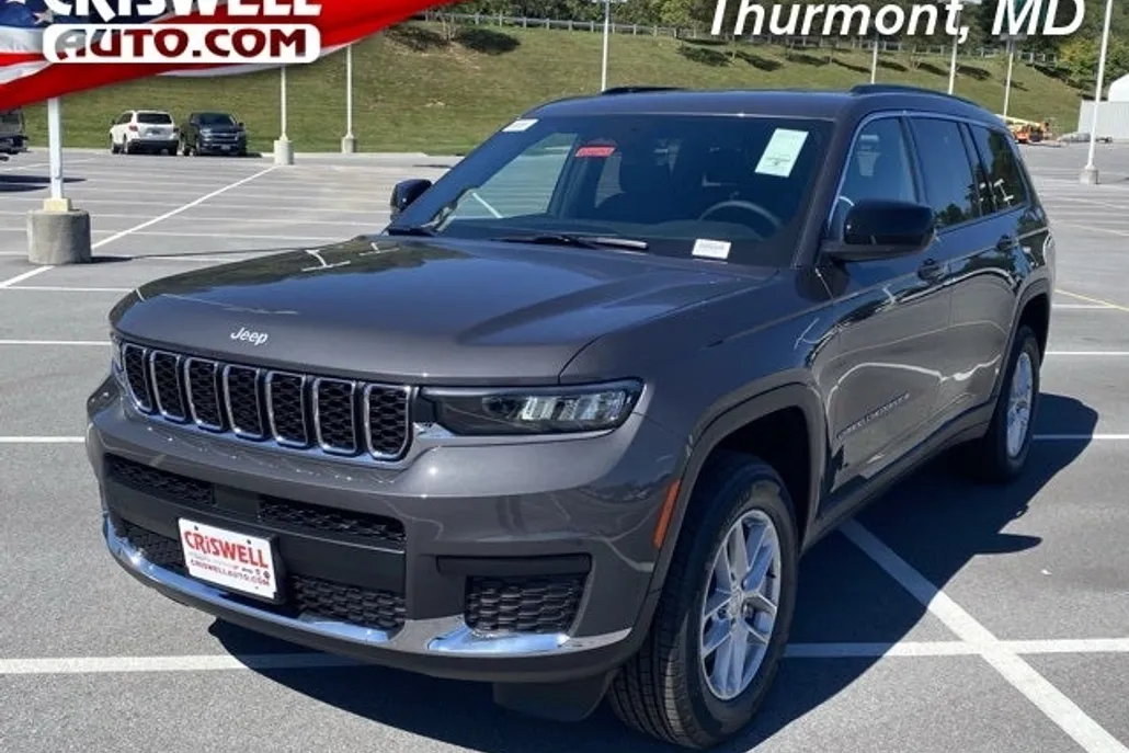 2025 Jeep Grand Cherokee Laredo photo 1