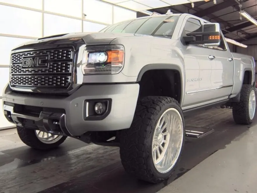2018 Gmc Sierra 2500 Denali photo 1