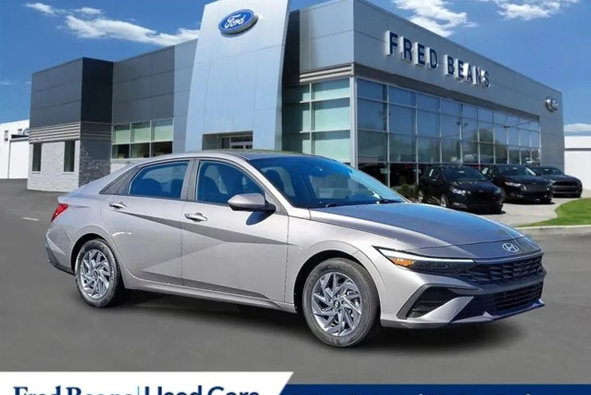 2024 Hyundai Elantra Hybrid Blue photo 1