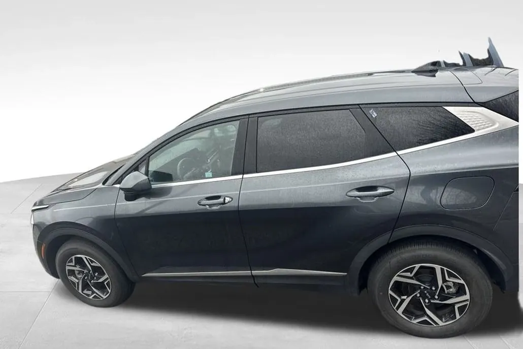 2023 Kia Sportage LX photo 1