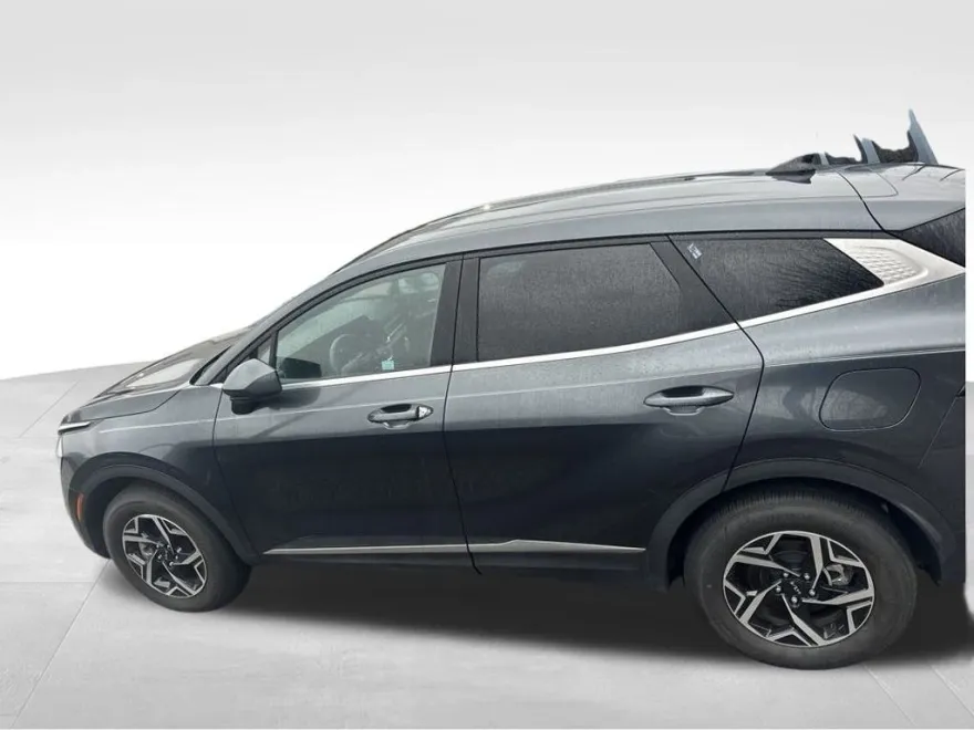 2023 Kia Sportage LX photo 1