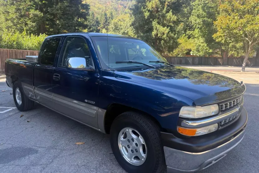 1999 Chevrolet Silverado 1500 photo 1