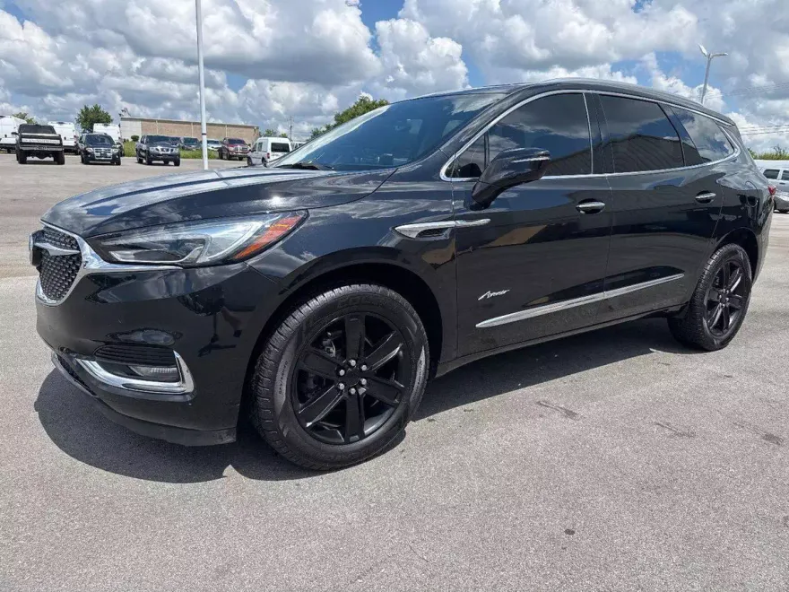 2021 Buick Enclave Avenir photo 1