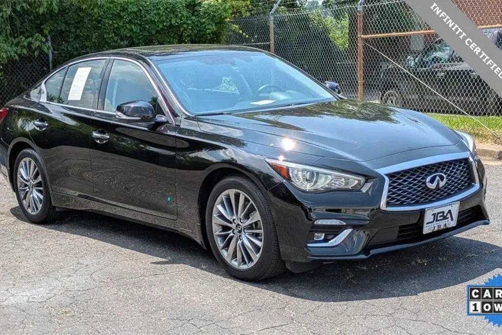 2024 Infiniti Q50 LUXE photo 1