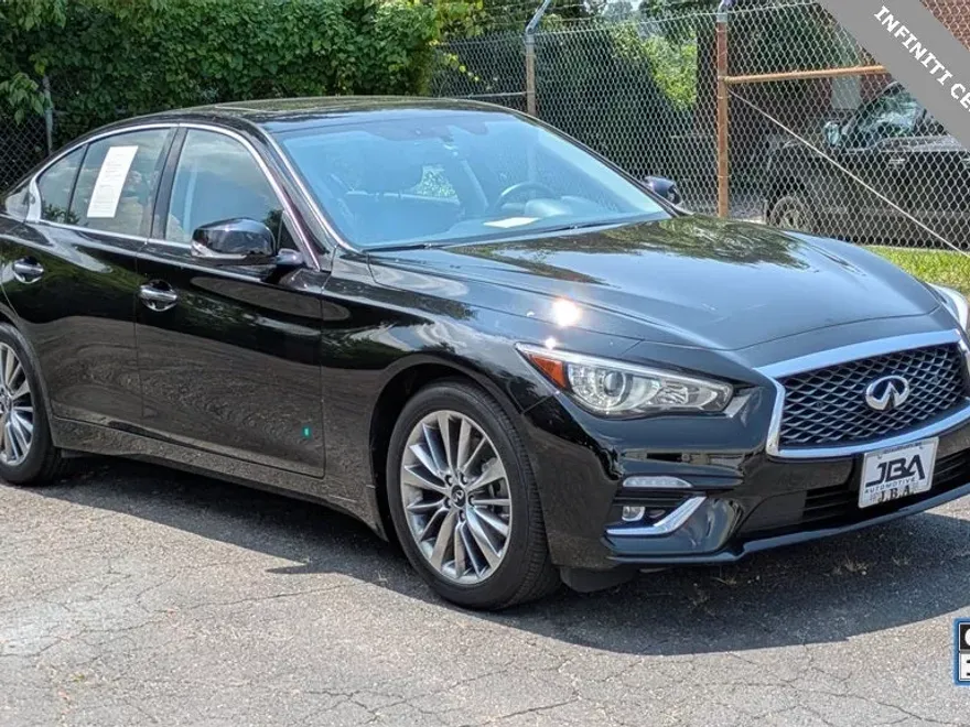 2024 Infiniti Q50 LUXE photo 1