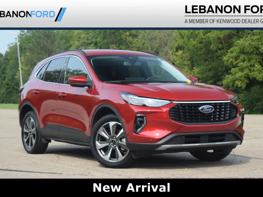 2023 Ford Escape Platinum Hybrid photo 1