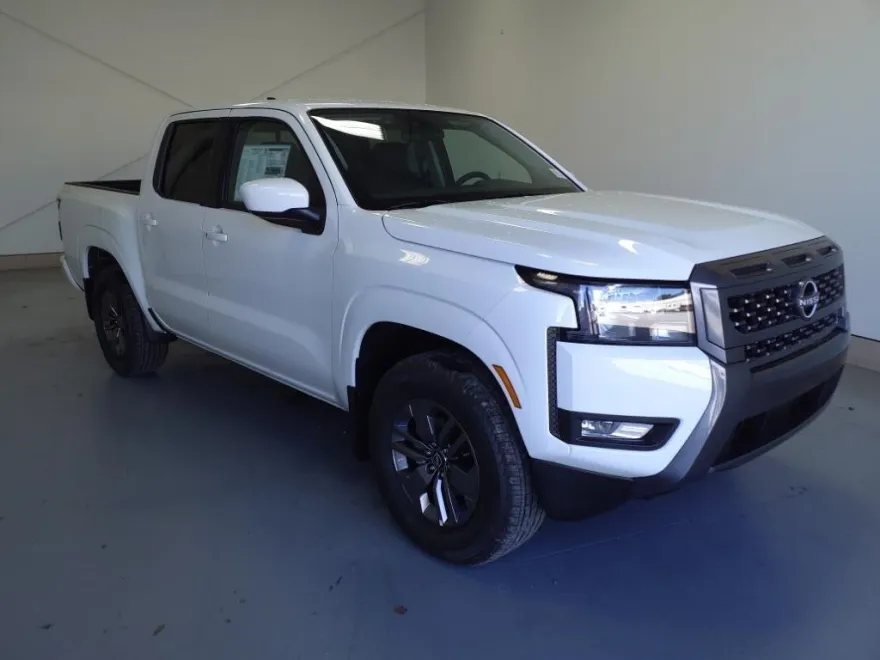2025 Nissan Frontier SV photo 1