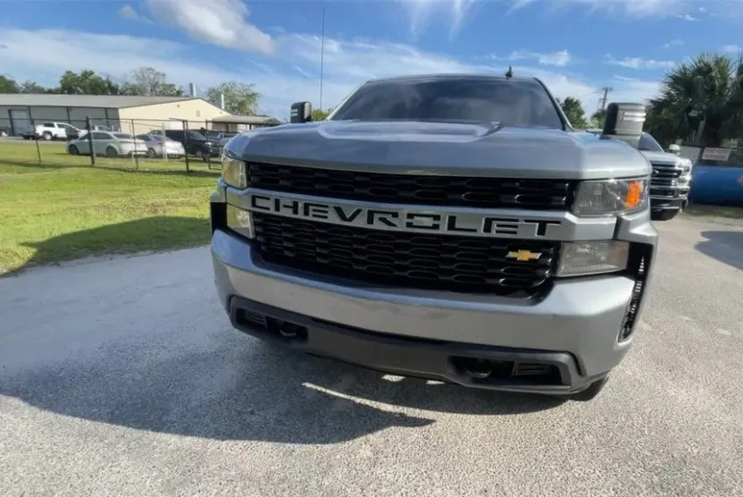 2020 Chevrolet Silverado 1500 Custom photo 1
