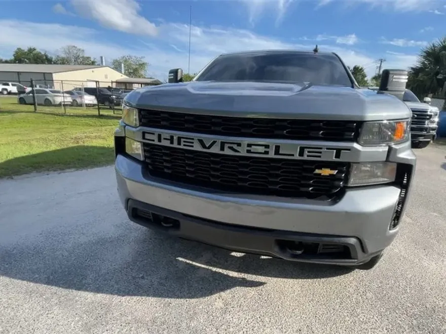 2020 Chevrolet Silverado 1500 Custom photo 1