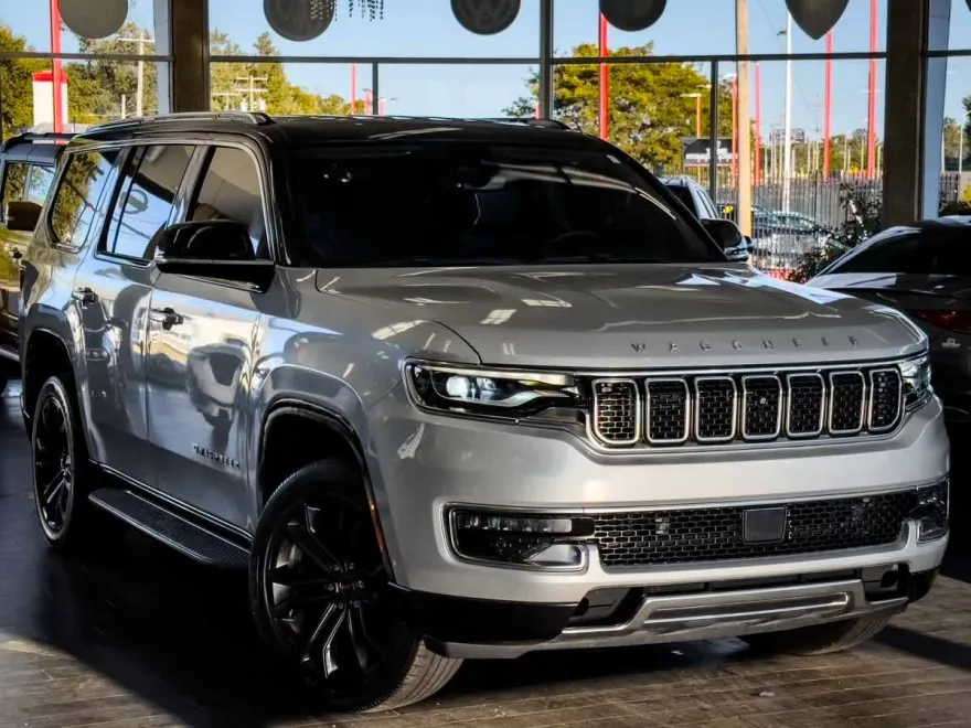 2024 Jeep Wagoneer Base photo 1
