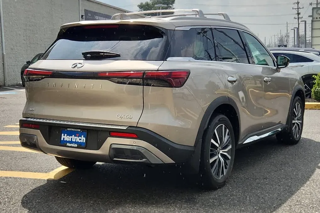2023 Infiniti QX60 Sensory AWD photo 1