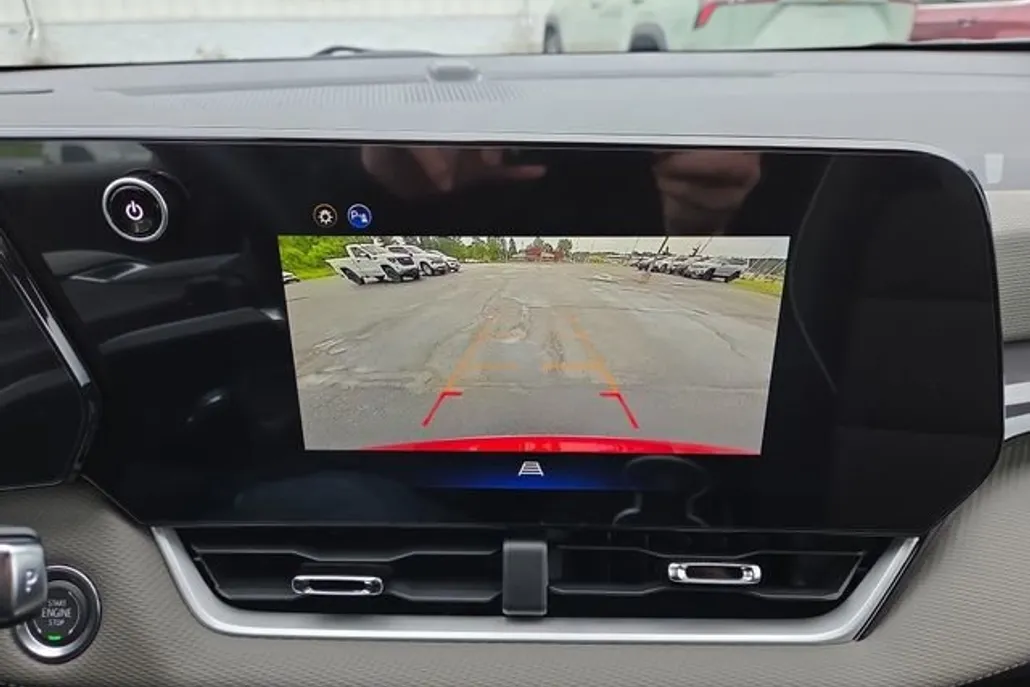 2026 Chevrolet Equinox LT photo 1